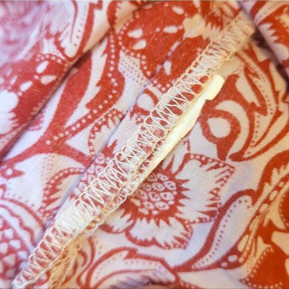 Derek Lam Collective Women's Red And White Floral Ruffle Front Blouse Size 42 - Picture 4 of 7